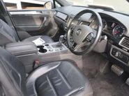 Volkswagen Touareg 3.0 Touareg V6 R-Line TDI BlueMotion Technology Auto 4WD 5dr 4