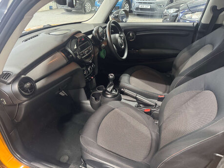 Mini Hatch 1.5 Cooper 3dr 18