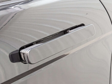 Land Rover Range Rover Evoque 2.0 Range Rover Evoque R-Dynamic D Auto 4WD 5dr 30