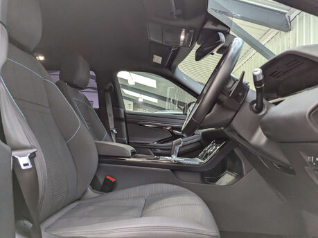 Land Rover Range Rover Evoque 2.0 Range Rover Evoque R-Dynamic D Auto 4WD 5dr 52
