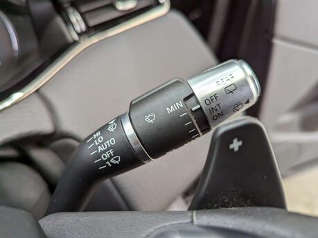 Land Rover Range Rover Evoque 2.0 Range Rover Evoque R-Dynamic D Auto 4WD 5dr 78