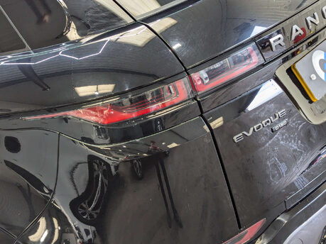 Land Rover Range Rover Evoque 2.0 Range Rover Evoque R-Dynamic D Auto 4WD 5dr 41