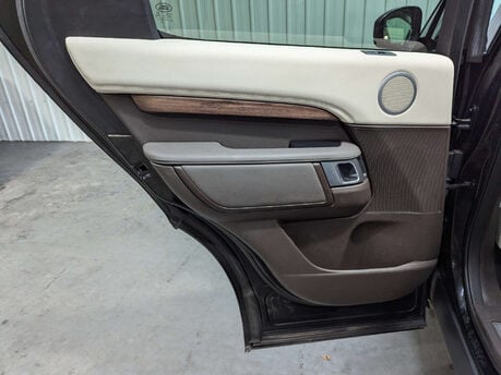 Land Rover Discovery 2.0 Discovery HSE SD4 Auto 4WD 5dr 69