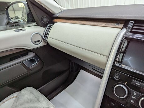 Land Rover Discovery 2.0 Discovery HSE SD4 Auto 4WD 5dr 95