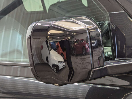 Land Rover Defender 2.0 Defender X-Dynamic HSE PHEV Auto 4WD 5dr 26