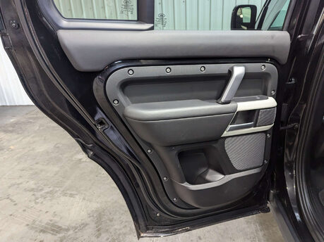 Land Rover Defender 2.0 Defender X-Dynamic HSE PHEV Auto 4WD 5dr 69