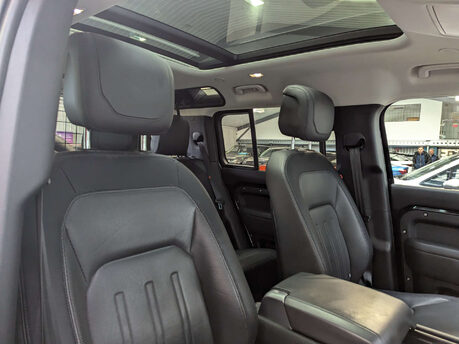 Land Rover Defender 2.0 Defender X-Dynamic HSE PHEV Auto 4WD 5dr 50