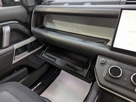 Land Rover Defender 2.0 Defender X-Dynamic HSE PHEV Auto 4WD 5dr 91