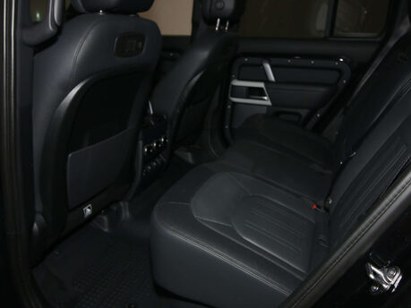Land Rover Defender 2.0 Defender X-Dynamic HSE PHEV Auto 4WD 5dr 14