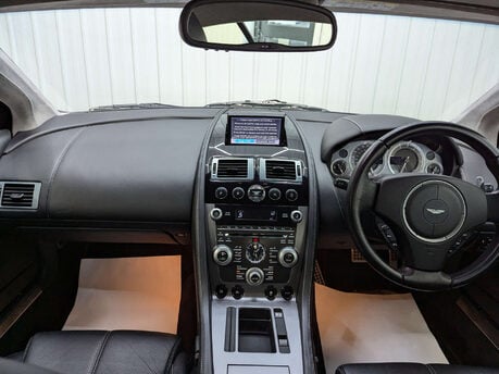 Aston Martin DB9 5.9 DB9 V12 Auto 2dr 2