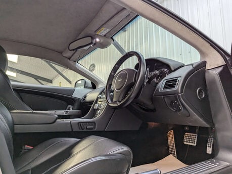 Aston Martin DB9 5.9 DB9 V12 Auto 2dr 48