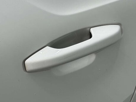 Volvo XC40 2.0 XC40 Momentum D3 5dr 31