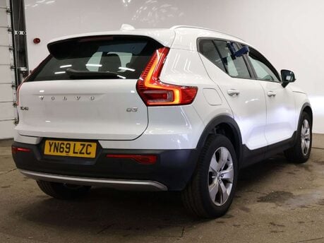 Volvo XC40 2.0 XC40 Momentum D3 5dr 11