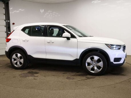 Volvo XC40 2.0 XC40 Momentum D3 5dr 7