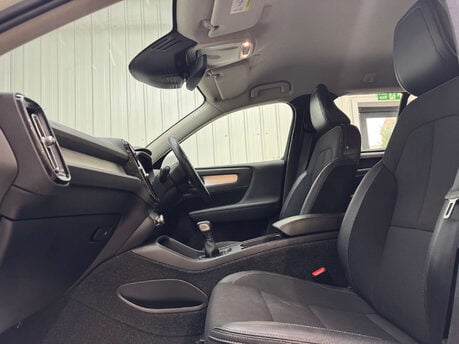 Volvo XC40 2.0 XC40 Momentum D3 5dr 57