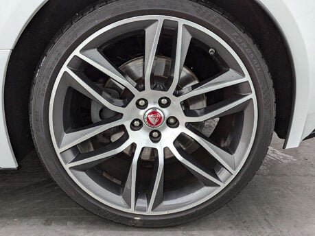 Jaguar F-Type 3.0 F-Type V6 R-Dynamic Auto 3dr 31