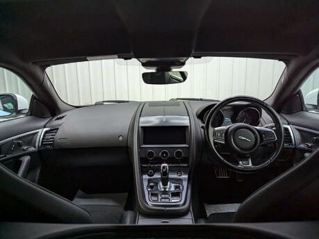 Jaguar F-Type 3.0 F-Type V6 R-Dynamic Auto 3dr 45