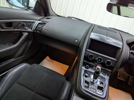 Jaguar F-Type 3.0 F-Type V6 R-Dynamic Auto 3dr 46