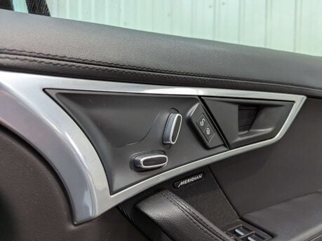 Jaguar F-Type 3.0 F-Type V6 R-Dynamic Auto 3dr 68