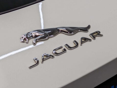 Jaguar F-Type 3.0 F-Type V6 R-Dynamic Auto 3dr 38