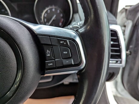 Jaguar F-Type 3.0 F-Type V6 R-Dynamic Auto 3dr 65