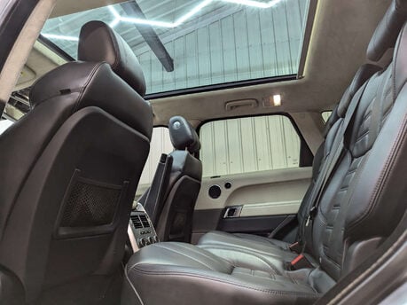 Land Rover Range Rover Sport 4.4 Range Rover Sport Autobiography Dynamic SDV8 Auto 4WD 5dr 68