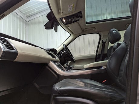 Land Rover Range Rover Sport 4.4 Range Rover Sport Autobiography Dynamic SDV8 Auto 4WD 5dr 57