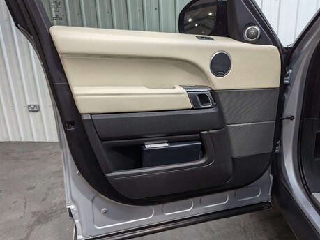 Land Rover Range Rover Sport 4.4 Range Rover Sport Autobiography Dynamic SDV8 Auto 4WD 5dr 60