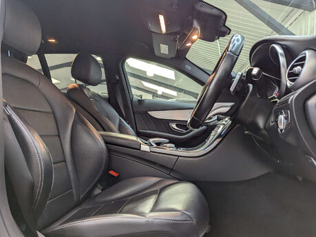 Mercedes-Benz C Class 2.1 C250 AMG Line Bluetec Auto 5dr 52