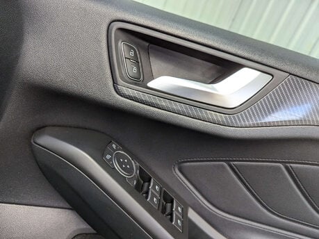 Ford Focus 1.0 Focus ST-Line X 5dr 82