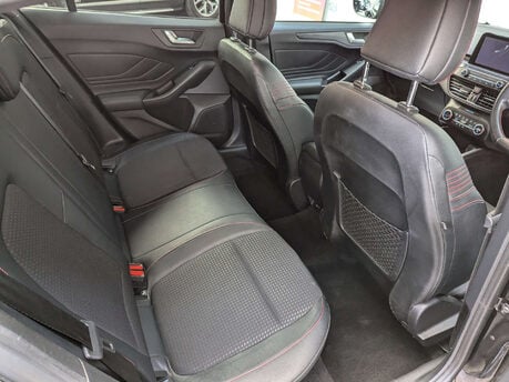 Ford Focus 1.0 Focus ST-Line X 5dr 61