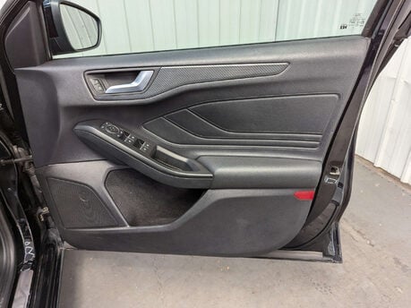 Ford Focus 1.0 Focus ST-Line X 5dr 54