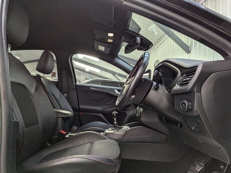 Ford Focus 1.0 Focus ST-Line X 5dr 53