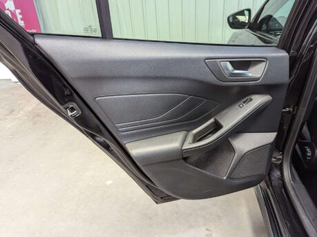 Ford Focus 1.0 Focus ST-Line X 5dr 71