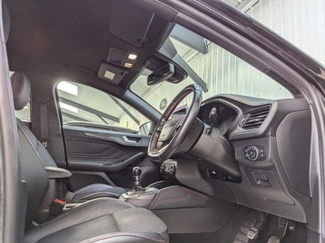 Ford Focus 1.0 Focus ST-Line X 5dr 51
