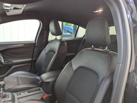 Ford Focus 1.0 Focus ST-Line X 5dr 58