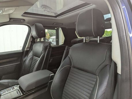 Land Rover Discovery 3.0 Discovery HSE TD6 Auto 4WD 5dr 57