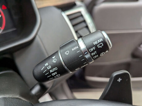 Land Rover Discovery 3.0 Discovery HSE TD6 Auto 4WD 5dr 82