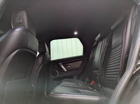 Land Rover Discovery Sport 2.0 Discovery Sport R-Dynamic SE D Auto 4WD 5dr 67