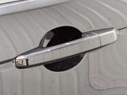 Land Rover Discovery Sport 2.0 Discovery Sport R-Dynamic SE D Auto 4WD 5dr 31