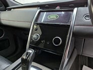 Land Rover Discovery Sport 2.0 Discovery Sport R-Dynamic SE D Auto 4WD 5dr 81