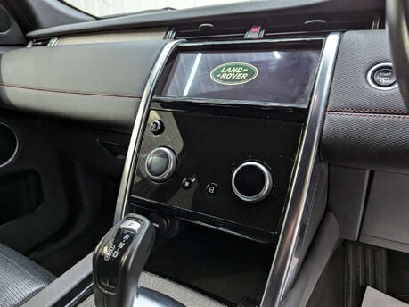Land Rover Discovery Sport 2.0 Discovery Sport R-Dynamic SE D Auto 4WD 5dr 81