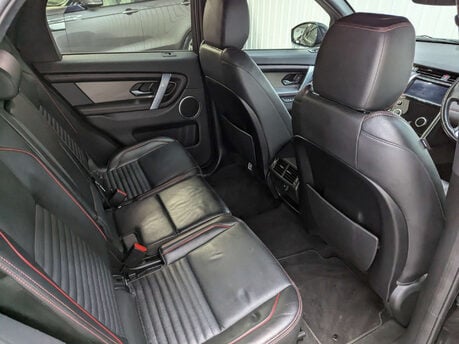 Land Rover Discovery Sport 2.0 Discovery Sport R-Dynamic SE D Auto 4WD 5dr 58