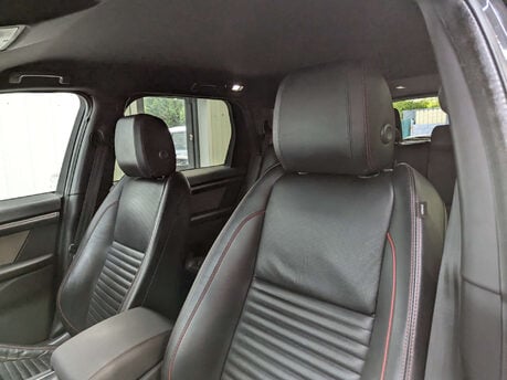 Land Rover Discovery Sport 2.0 Discovery Sport R-Dynamic SE D Auto 4WD 5dr 54