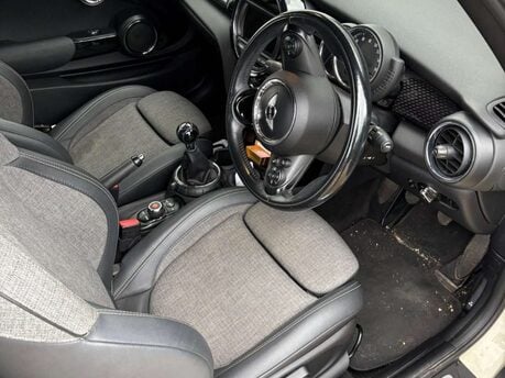 Mini Convertible 2.0 Cooper S 2dr 10