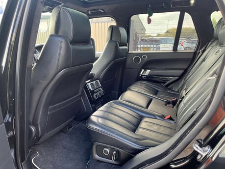 Land Rover Range Rover 3.0 Range Rover Autobiography SDV6 HEV Auto 4WD 5dr 23