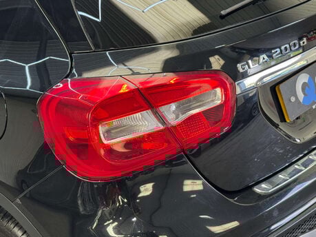 Mercedes-Benz GLA 2.1 GLA 200 D AMG Line 5dr 42