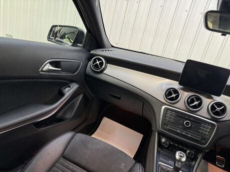 Mercedes-Benz GLA 2.1 GLA 200 D AMG Line 5dr 46