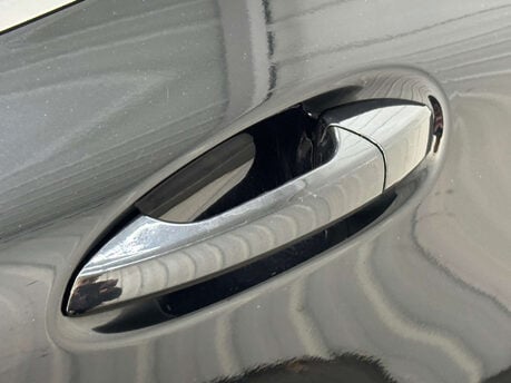 Mercedes-Benz GLA 2.1 GLA 200 D AMG Line 5dr 30