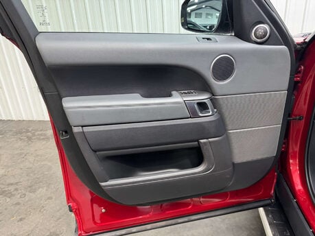 Land Rover Range Rover Sport 3.0 Range Rover Sport HSE Dynamic SDV6 Auto 4WD 5dr 58